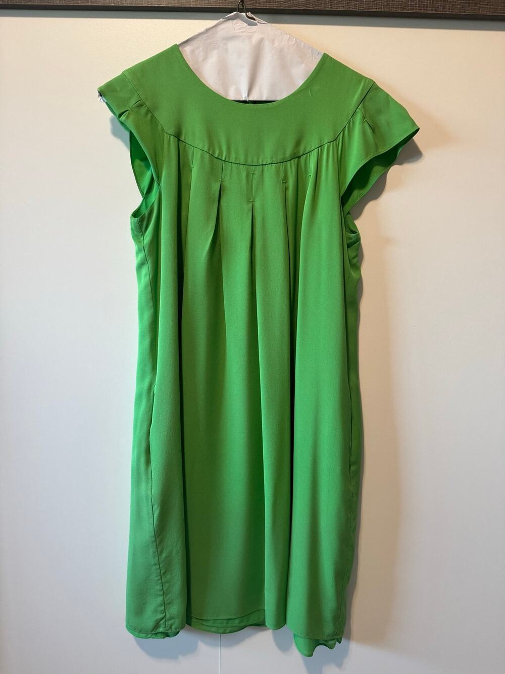 Banana Republic Women’s Green A Line Shift Dress Size Small 100% Silk Mini Y2K